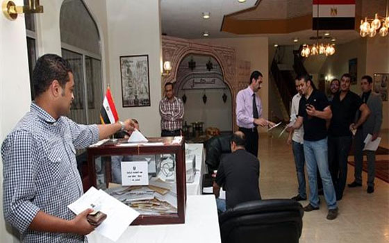   مصر اليوم - العليا للانتخابات تبحث مع الخارجية آليّة مشاركة المصريّين في الخارج في التّصويت