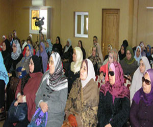   مصر اليوم - تنمية المجتمع بسوهاج تدريب الفتيات للمشاركة في حل مشاكل المجتمع