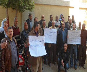 مصر اليوم - وقفة احتجاجية لمعلمي المهنية في سوهاج اعتراضًا على ضمهم للتعليم العام