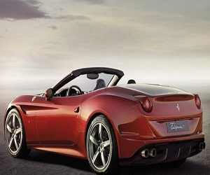 مصر اليوم - إزاحة الستار عن السيارة فيراري كاليفورنيا تي 2015