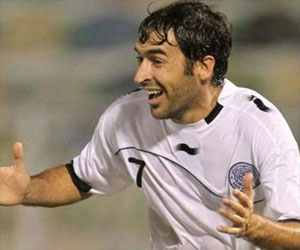   مصر اليوم - الإسباني راؤول جونزاليس يتابع عنابي الأشبال