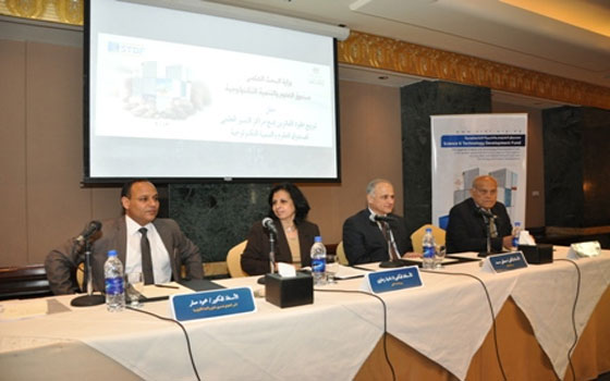   مصر اليوم - صندوق العلوم والتنمية التكنولوجية يبحث تعميق المكوِّن المحلي في الصناعة