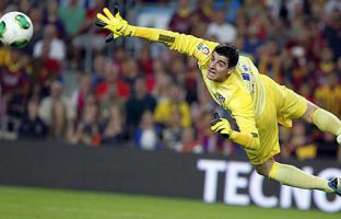   مصر اليوم - مورينيو يرفض التفريط في كورتوا