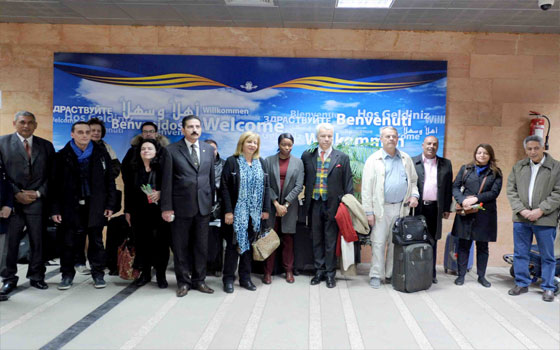   مصر اليوم - الأقصر تستقبل أولى الرحلات من باريس وسط تفاؤل بعودة السياحة الفرنسيَّة