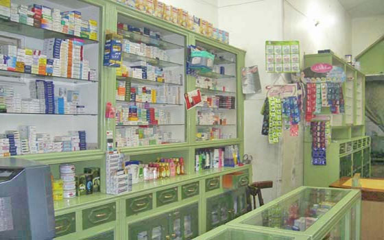  مصر اليوم - وزارة الصحة تُعلن ضبط ٤٣٣ صيدلية تبيع أدوية مغشوشة