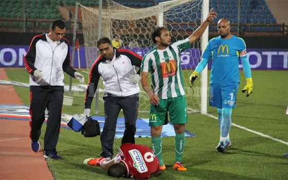   مصر اليوم - عودة أحمد فتحي ومحمد نجيب لتدريبات الأهليّ ومتعب يثير القلق بعد إصابته