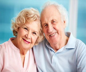   مصر اليوم - مشاعر وفاء مسن سويدي لزوجته الراحلة تهز قلوب السويديين