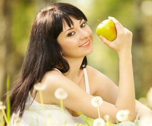   مصر اليوم - 6 أطعمة للحصول على شعر صحي و لامع