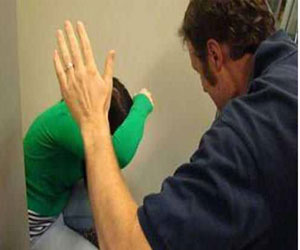   مصر اليوم - طالبة هندية تنتحر من الطابق 17 بسبب تعنيفها