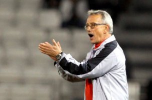   مصر اليوم - إدارة المريخ السودانى تُجدد الثقة فى كروجر