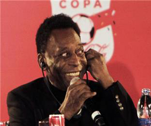   مصر اليوم - بيليه الأسطورة يغادر القاهرة متوجها إلى الإمارات