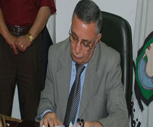   مصر اليوم - عتيق يشهد المؤتمر التعليميّ لجامعة أوكسفورد في سوهاج