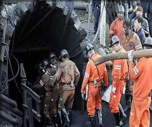   مصر اليوم - رئيس الوزراء البريطاني يصف أزمة الفيضانات بالمأساة