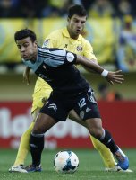   مصر اليوم - سيلتا فيغو يطالب برشلونة بمد إعارة رافينيا