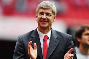   مصر اليوم - فينغر : أنشيلوتي جعل الريال متزناً