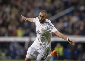   مصر اليوم - يوفنتوس يضغط لخطف بنزيما