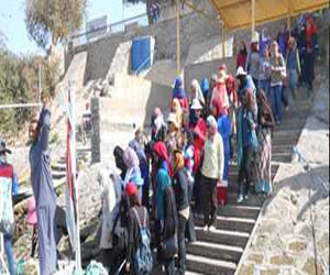   مصر اليوم - الأقصر تستقبل فوج رحلات قطار الشباب