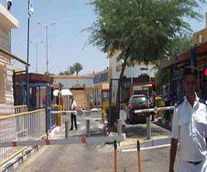 مصر اليوم - منفذ طابا البري يستقبل 886 سائحًا