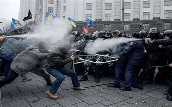   مصر اليوم - أوباما يدين العنف في أوكرانيا ويُحذّر من عواقب إذا تخطّى الناس الحدود