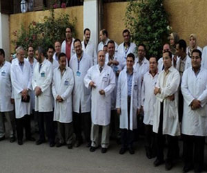   مصر اليوم - استمرارُ إضرّاب الأطباء المصرييّن لتطبيّق الكادر