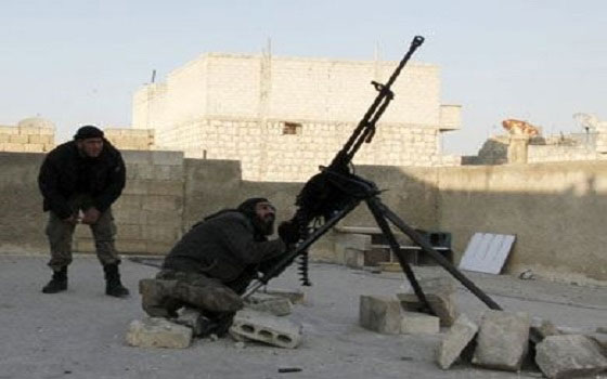   مصر اليوم - تقدّم القوّات الحكوميّة في محيط حلب وشهداء أطفال في قصف البراميل المتفجرة