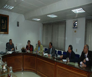 مصر اليوم - محافظ سوهاج يلتقي بوفد هيئة بلان لتنفيذ برامج محو الأمية