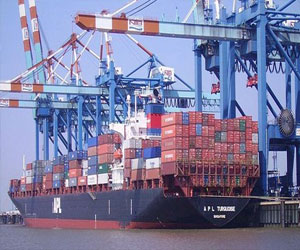   مصر اليوم - اليابان تسجل عجزًا تجاريًا قياسيًا