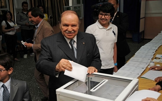   مصر اليوم - بوتفليقة يُطَمئِن الجزائريّين ويعد بإجراء انتخابات رئاسيّة نزيهة وذات مصداقيّة