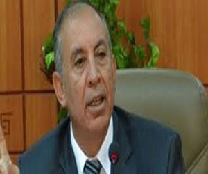   مصر اليوم - محافظ البحر الأحمر يتَفقَّد الصالة المغطّاة في الغردقة