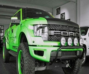   مصر اليوم - شاحنة فورد الشهيرة البك أب المعدلة تتحول إلى وحش أخضر