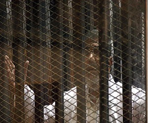   مصر اليوم - تأجيل محاكمة مرسي إلى جلسة 24 شباط