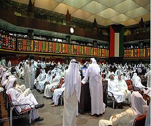   مصر اليوم - توزيعات البنوك تدفع مستثمري البورصة إلى التركيز على شراء الأسهم القيادية