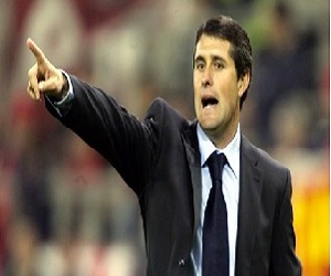 مصر اليوم - لوبيز يعلن الإثنين قائمة الأخضر لمواجهة إندونيسيا