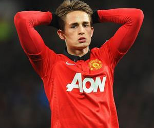   مصر اليوم - لاعب مانشستر يانوزاي يرفض اللعب لكوسوفو