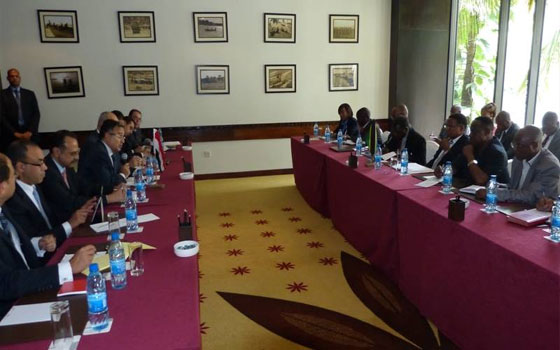   مصر اليوم - فهمي ينقل للرئيس التنزانيّ رسالة خطية من منصور تؤكِّد على تطوير العلاقات