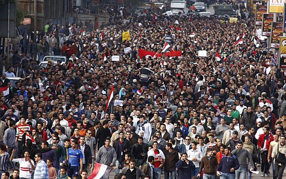   مصر اليوم - الببلاوي يطلع المبعوث البريطاني روبرت على تطورات الأوضاع في مصر