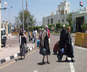 مصر اليوم - منفذ طابا البري يستقبل 457 سائحًا