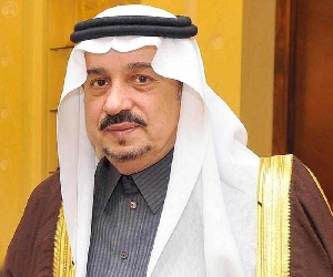   مصر اليوم - أمير منطقة القصيم يرأس اجتماعًا لاستعراض معالجات سوسة النخيل