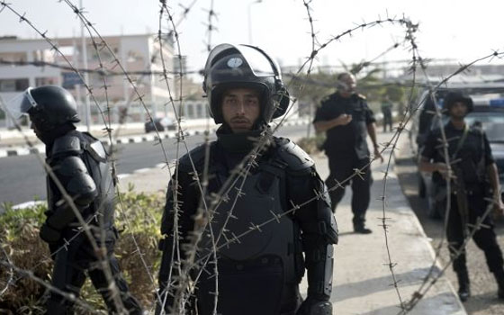   مصر اليوم - وزارة الداخلية تعلن عن ضبط 864 قطعة سلاح و13 تشكيلاً عصابيًا في 48 ساعة