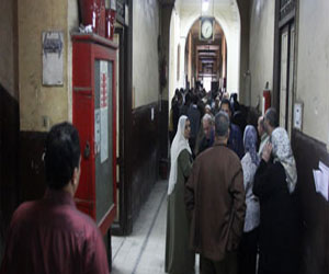   مصر اليوم - إضراب العاملون بمكاتب توثيق الشهر العقاري في الأقصر