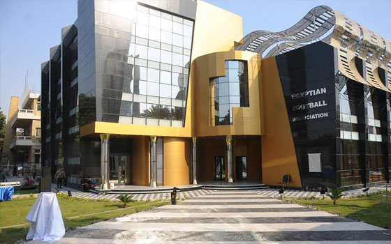   مصر اليوم - الـفيفا يهدّد بتجميد نشاط الكرة المصريّة في 10 آذار المقبل