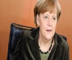   مصر اليوم - ميركل أمام البرلمان البريطاني قبل تناول الشاي مع الملكة