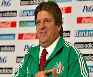   مصر اليوم - مدرب المكسيك يستدعي الكتيبة الأوروبية لمواجهة نيجيريا الودية