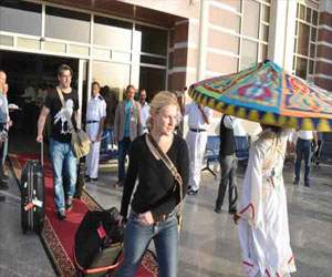   مصر اليوم - السُّياح الألمان يُغادرون سيناء بعد تحذيرات من السَّفر إلى مصر