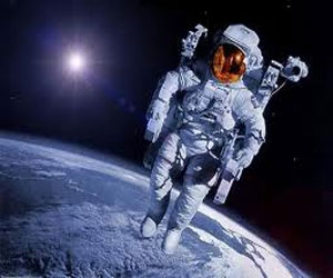   مصر اليوم - رجال شرطة آليين لمراقبة المرور في الفضاء