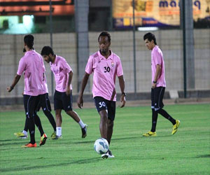   مصر اليوم - الرائد السعودي يطلب حكامًا أجانب لمباراة التعاون في ديربي القصيم