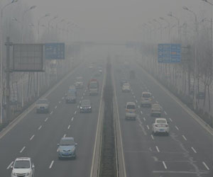   مصر اليوم - الضباب الدخاني يخيم على بكين مجددًا