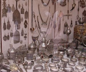  مصر اليوم - إكسسورات الفضة تراث وفن تقليديّ يُميّز مراكش