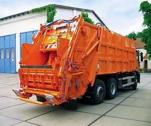   مصر اليوم - طفل يستخدم بطاقة ائتمان والدته لشراء شاحنة قمامة