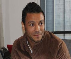   مصر اليوم - عبد الحليم يفضل يفضل الاستغناء عن عمر جمال